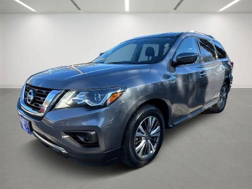 2019 Nissan Pathfinder S