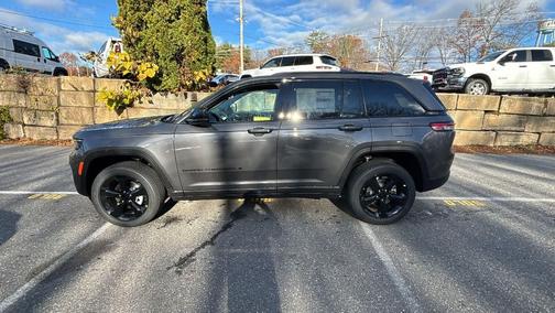 2025 Jeep Grand Cherokee Altitude