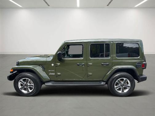 2023 Jeep Wrangler 4-Door Sahara 4x4