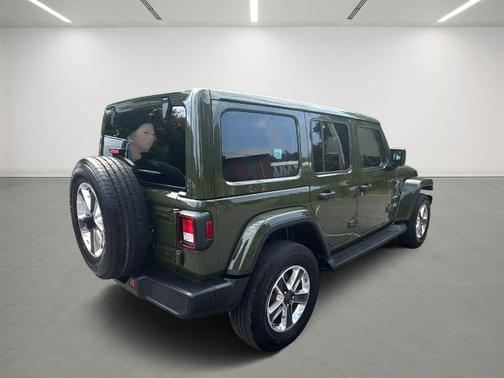 2023 Jeep Wrangler 4-Door Sahara 4x4