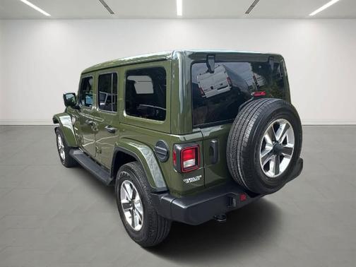 2023 Jeep Wrangler 4-Door Sahara 4x4