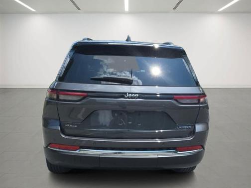 2022 Jeep Grand Cherokee Laredo