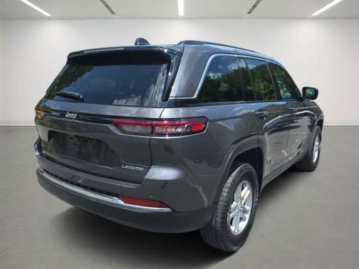 2022 Jeep Grand Cherokee Laredo