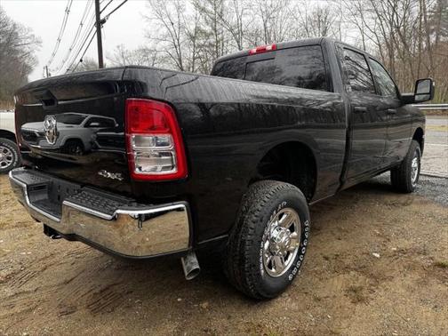 2024 RAM 2500 Tradesman Crew Cab 4x4 6'4' Box
