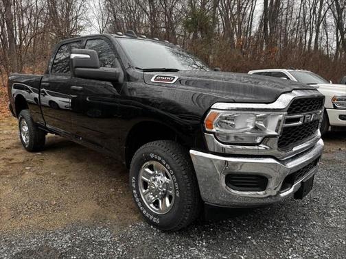 2024 RAM 2500 Tradesman Crew Cab 4x4 6'4' Box