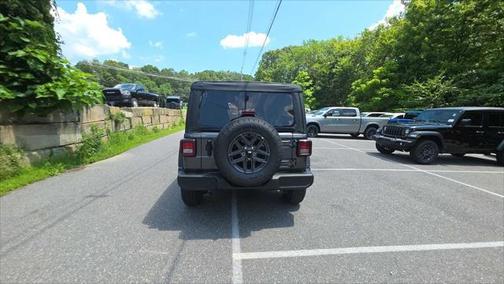 2025 Jeep Gladiator Sport S