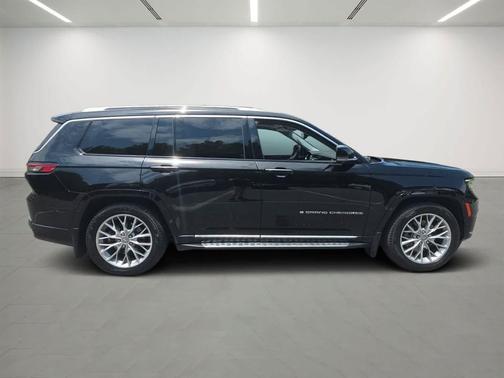 2022 Jeep Grand Cherokee L Summit