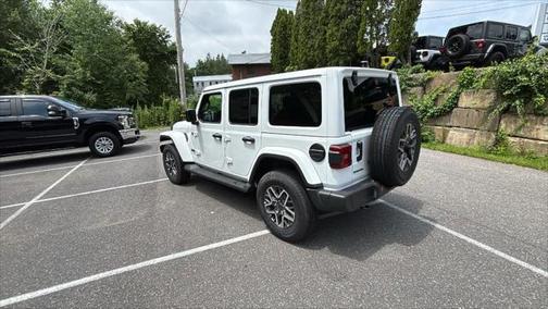2025 Jeep Wrangler 4-Door Sahara 4x4