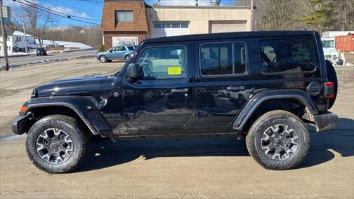 2025 Jeep Wrangler 4-Door Sahara 4x4