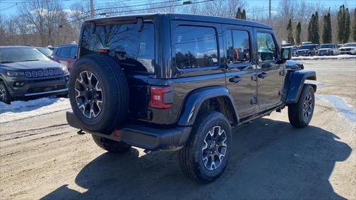 2025 Jeep Wrangler 4-Door Sahara 4x4