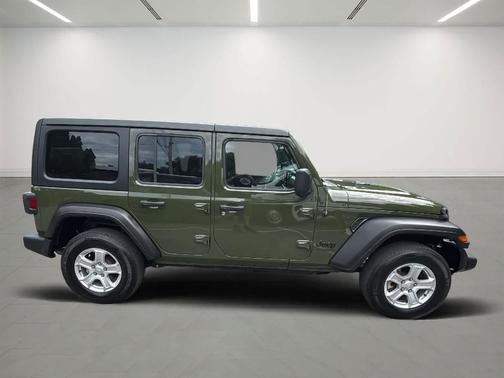 2022 Jeep Wrangler Unlimited Sport