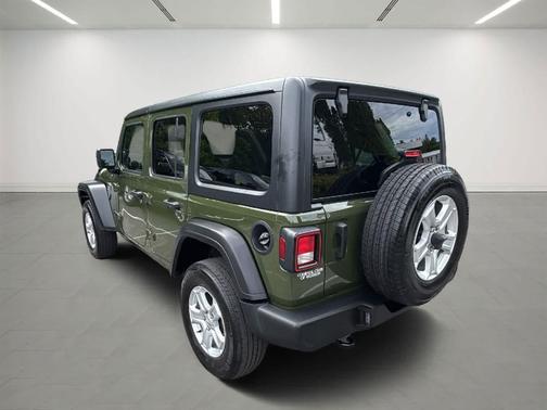 2022 Jeep Wrangler Unlimited Sport