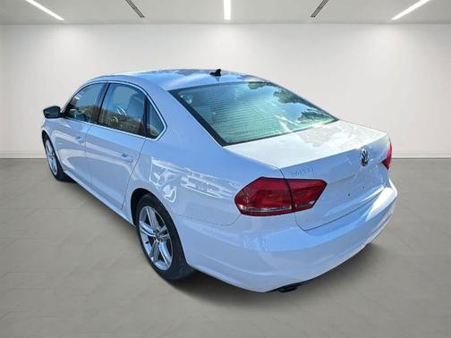 2014 Volkswagen Passat 2.5L SE