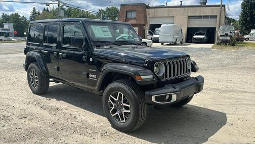 2024 Jeep Wrangler 4-Door Sahara 4x4