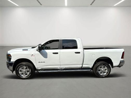 2025 RAM 2500 Big Horn Crew Cab 4x4 6'4' Box