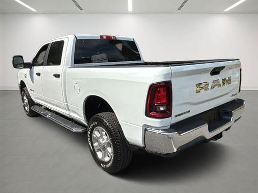 2025 RAM 2500 Big Horn Crew Cab 4x4 6'4' Box