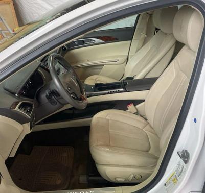 2014 Lincoln MKZ Base