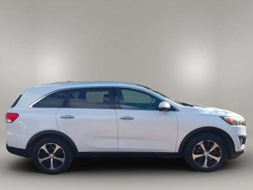 2017 Kia Sorento EX