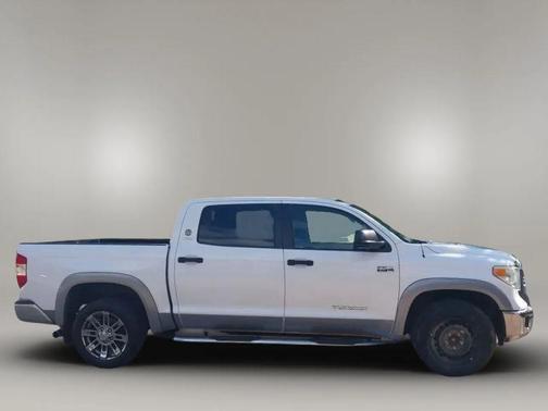 2015 Toyota Tundra SR5