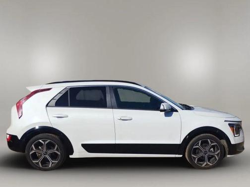 2023 Kia Niro Touring
