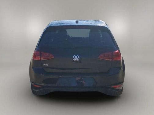2015 Volkswagen Golf GTI 2.0T SE 4-Door