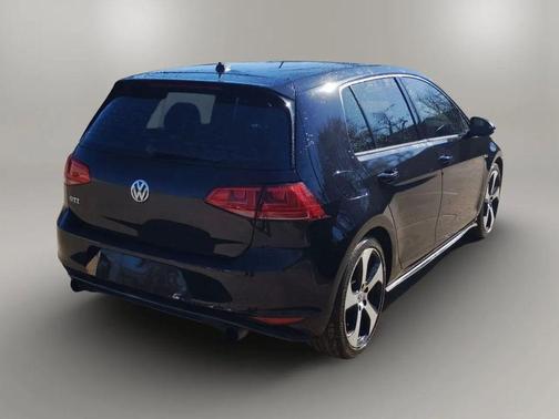 2015 Volkswagen Golf GTI 2.0T SE 4-Door