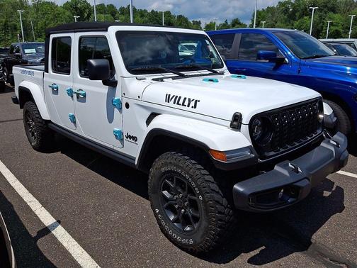 Bright White Clearcoat 2024 Jeep Gladiator Sport