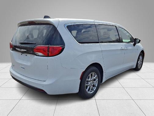 Bright White Clearcoat 2026 Chrysler Voyager LX