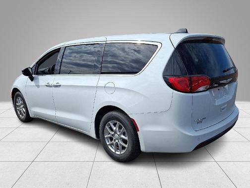 Bright White Clearcoat 2026 Chrysler Voyager LX