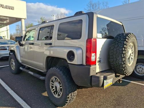 2006 Hummer H3 Base