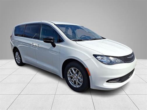 2026 Chrysler Voyager LX