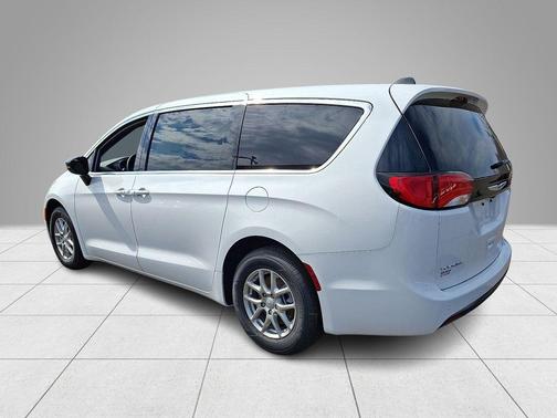 Bright White Clearcoat 2026 Chrysler Voyager LX