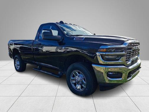 Diamond Black 2026 RAM 2500 Tradesman
