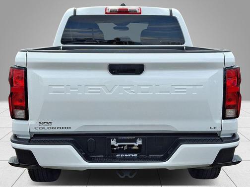 Summit White 2024 Chevrolet Colorado LT