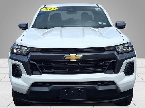 Summit White 2024 Chevrolet Colorado LT