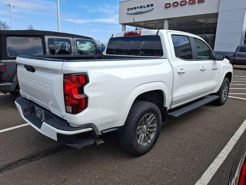 Summit White 2024 Chevrolet Colorado LT