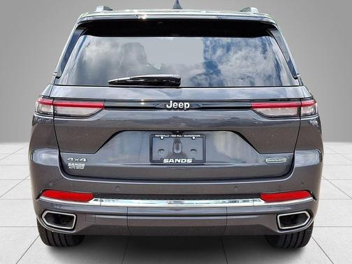 Metallic 2023 Jeep Grand Cherokee Overland