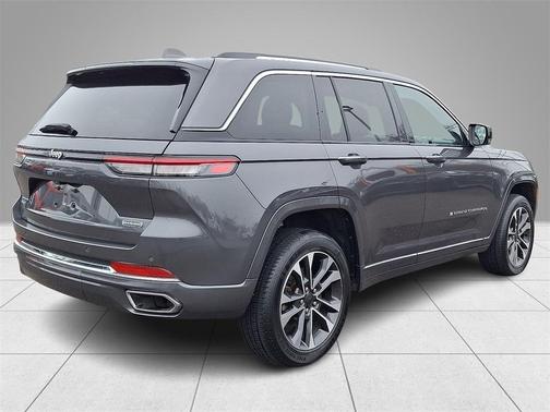 2022 Jeep Grand Cherokee Overland