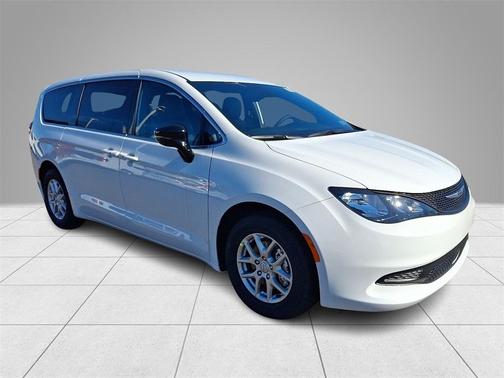 2026 Chrysler Voyager LX