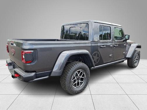 Granite Crystal Clearcoat Metallic 2026 Jeep Gladiator Shadow Ops