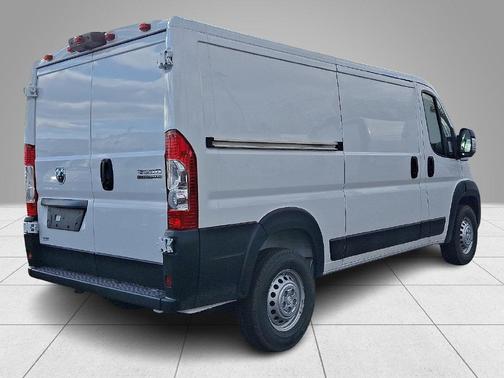 Bright White Clearcoat 2026 RAM ProMaster 3500 Low Roof