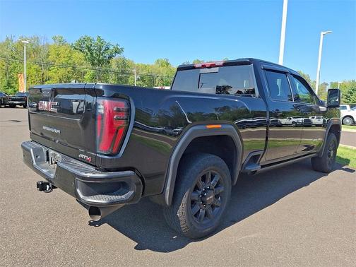 2024 GMC Sierra 2500 AT4