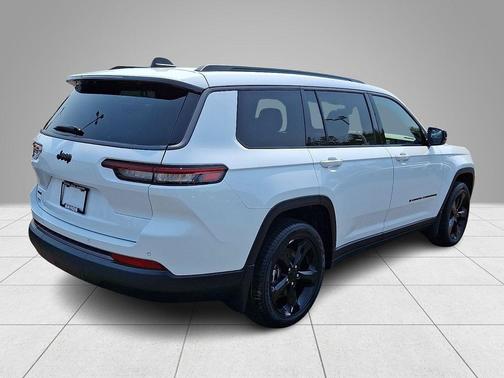 Bright White Clearcoat 2026 Jeep Grand Cherokee L Limited