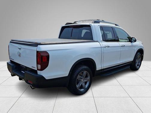 White 2022 Honda Ridgeline RTL-E