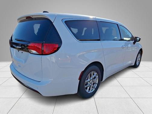 Bright White Clearcoat 2026 Chrysler Voyager LX