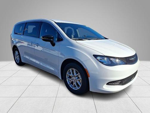 Bright White Clearcoat 2026 Chrysler Voyager LX