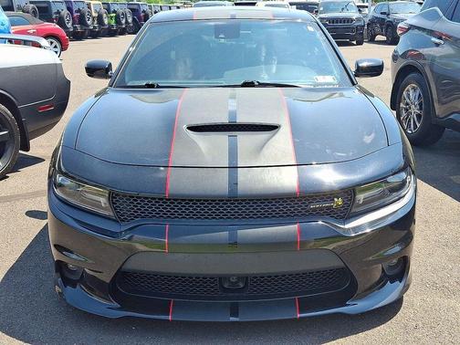 Pitch Black Clearcoat 2017 Dodge Charger R/T 392
