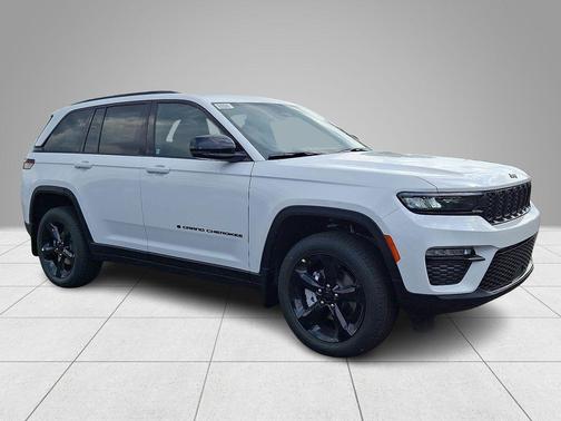 Bright White Clearcoat 2025 Jeep Grand Cherokee Limited