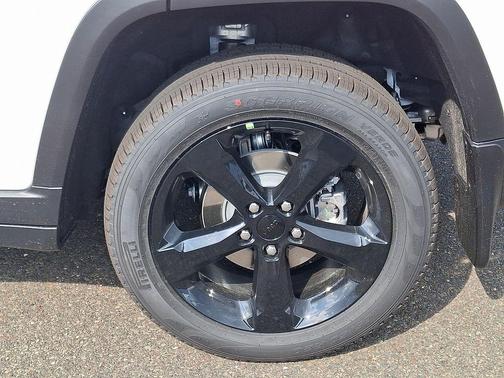 Bright White Clearcoat 2025 Jeep Grand Cherokee Limited