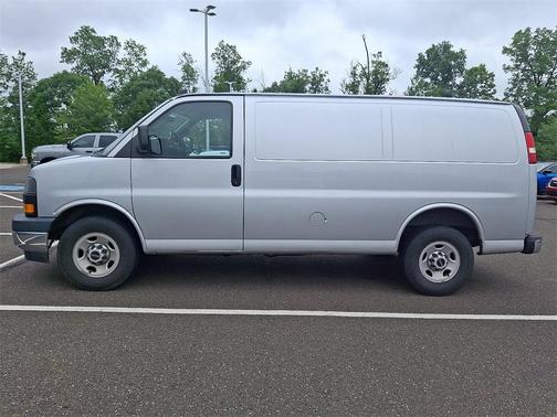 2017 GMC Savana 2500 Work Van
